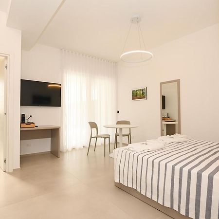 Agora Vieste Rooms & Apartments Bagian luar foto
