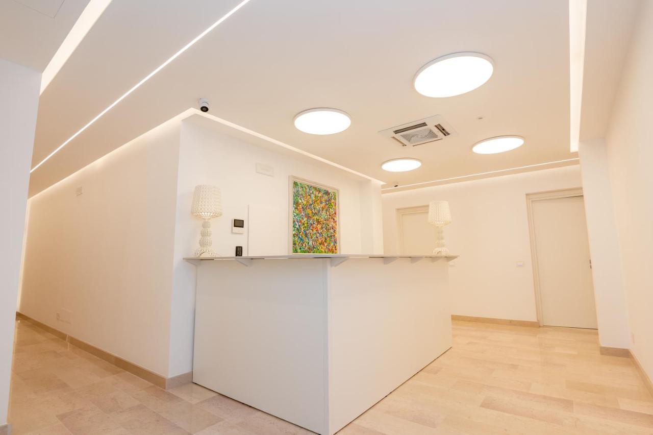 Agora Vieste Rooms & Apartments Bagian luar foto