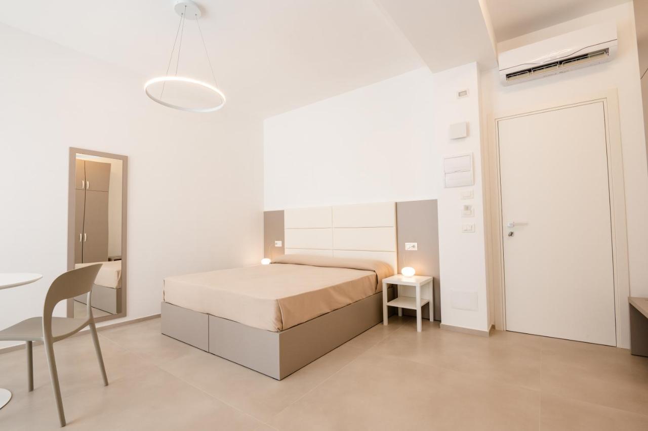 Agora Vieste Rooms & Apartments Bagian luar foto