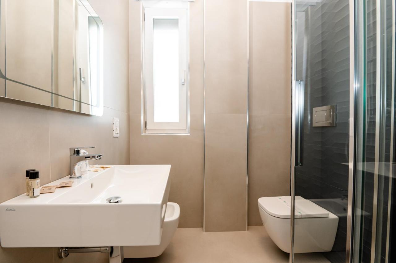 Agora Vieste Rooms & Apartments Bagian luar foto