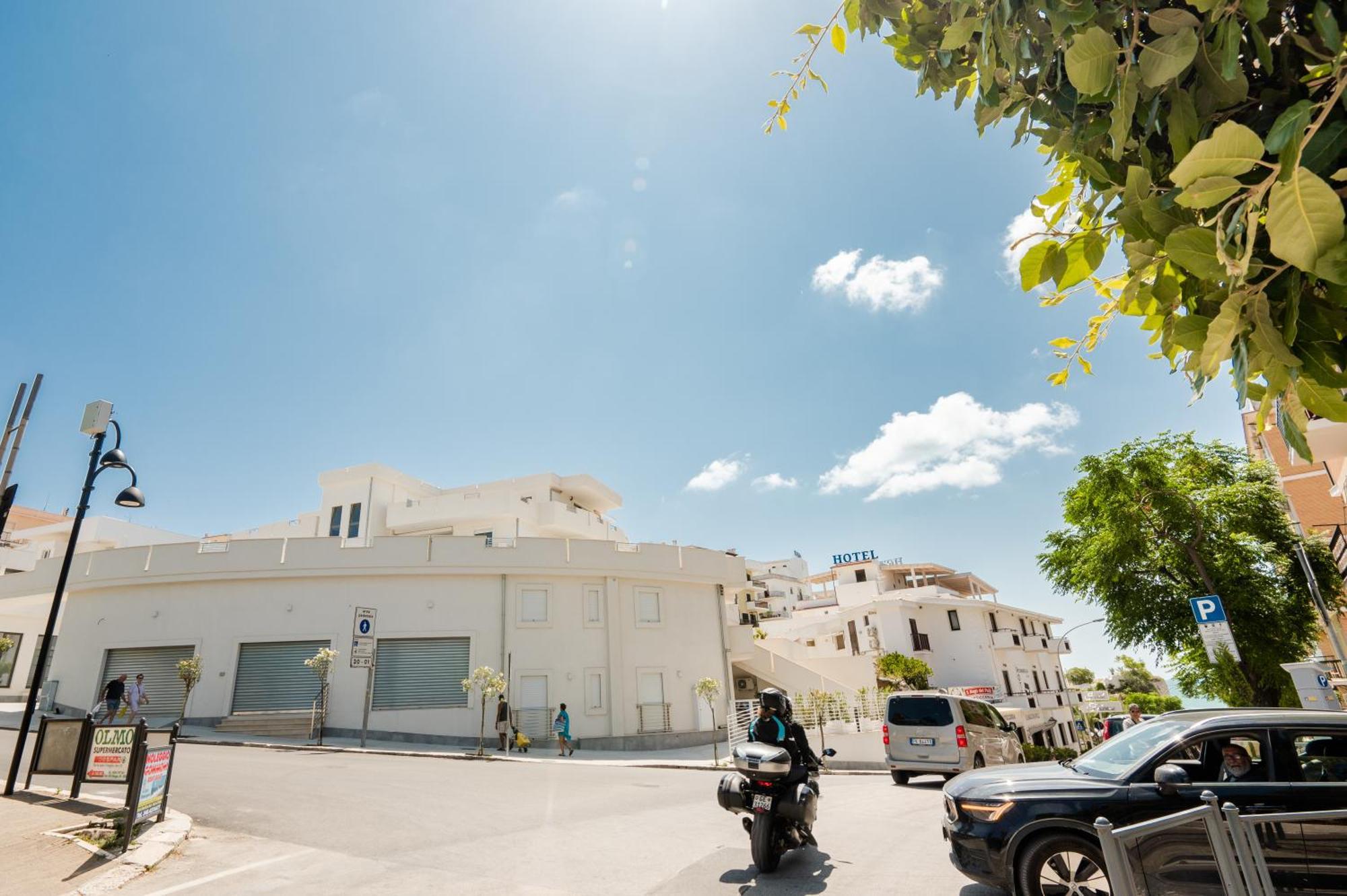 Agora Vieste Rooms & Apartments Bagian luar foto