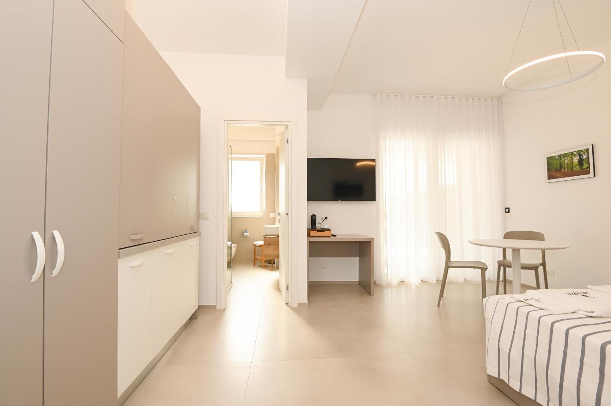 Agora Vieste Rooms & Apartments Bagian luar foto