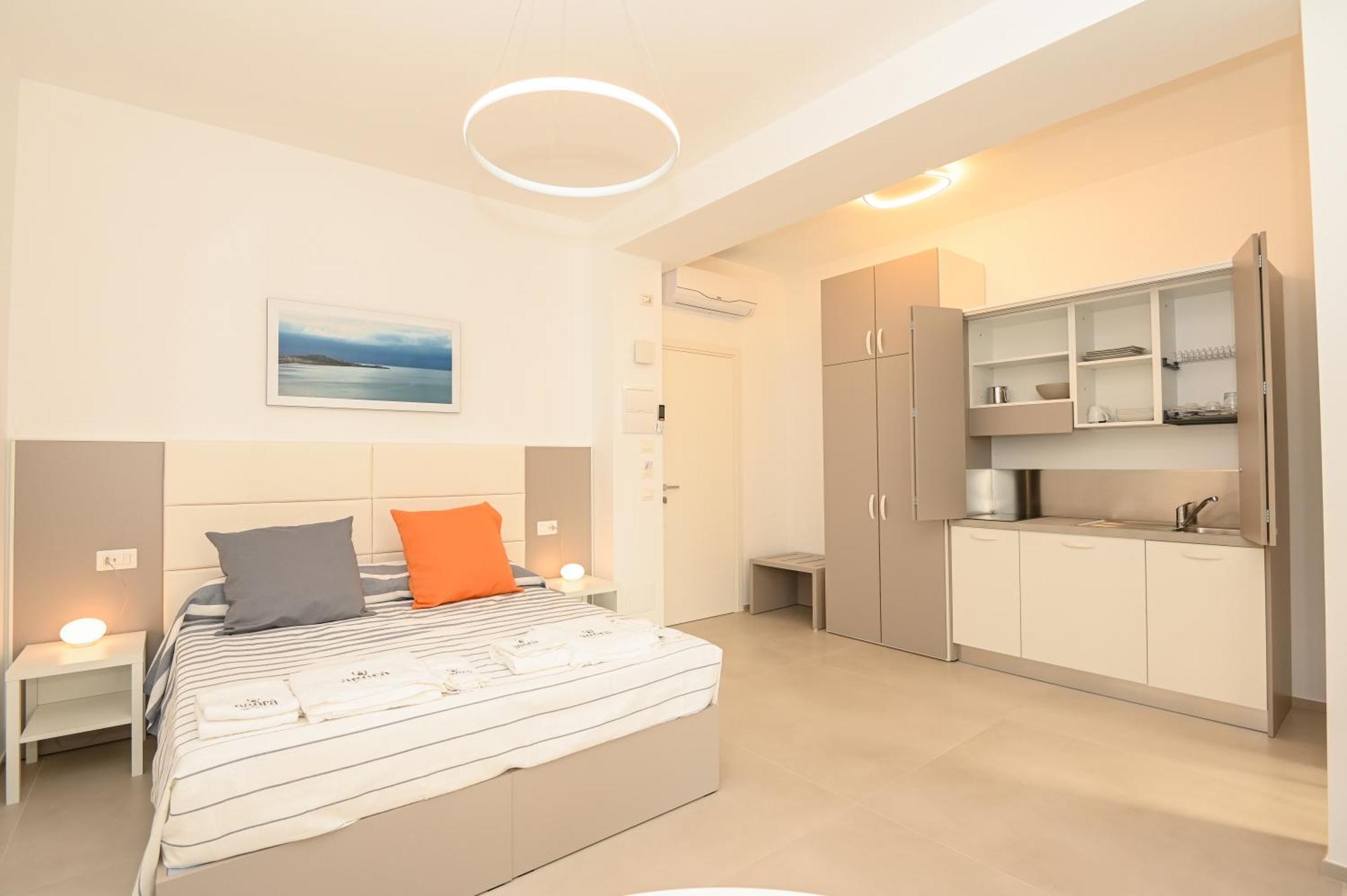 Agora Vieste Rooms & Apartments Bagian luar foto