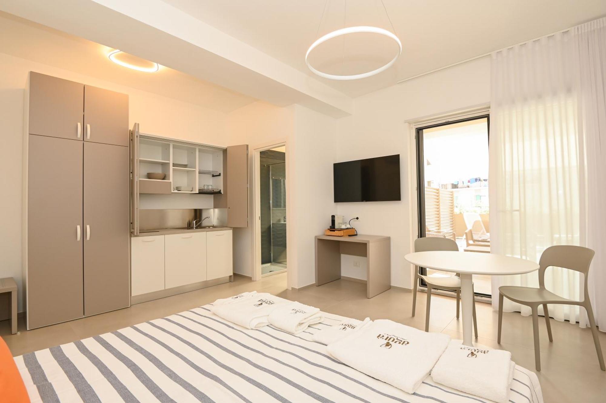 Agora Vieste Rooms & Apartments Bagian luar foto