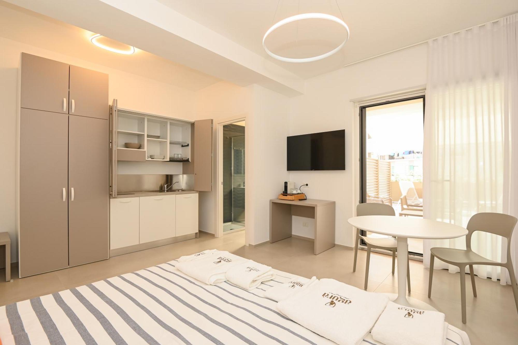 Agora Vieste Rooms & Apartments Bagian luar foto