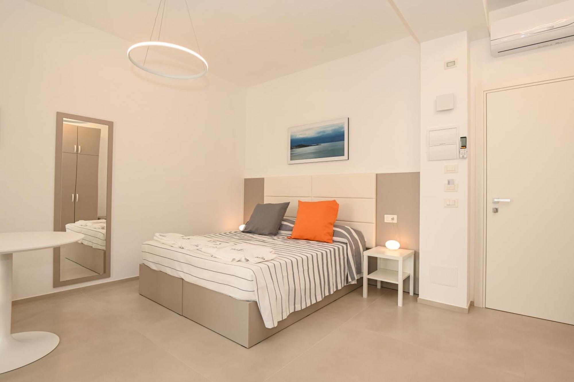 Agora Vieste Rooms & Apartments Bagian luar foto