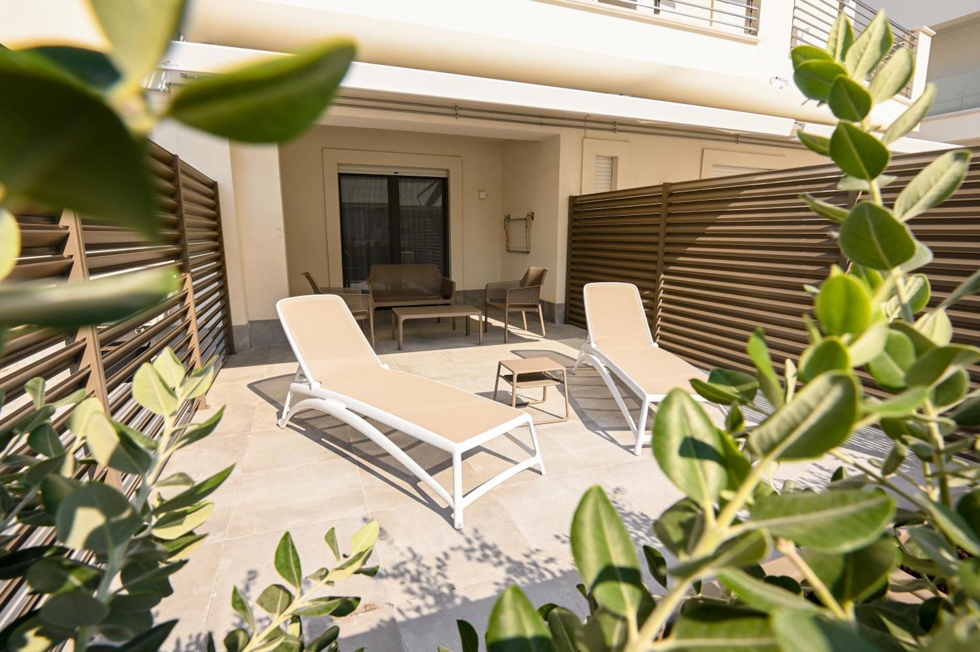 Agora Vieste Rooms & Apartments Bagian luar foto