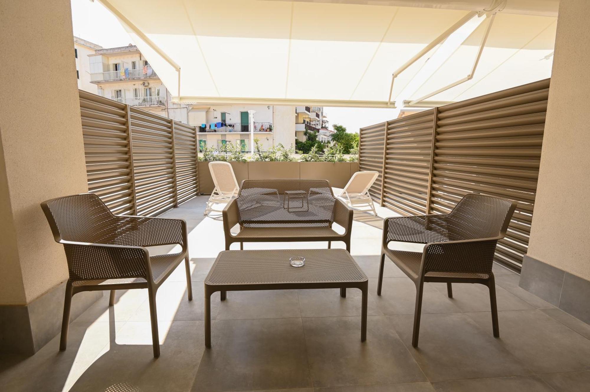Agora Vieste Rooms & Apartments Bagian luar foto